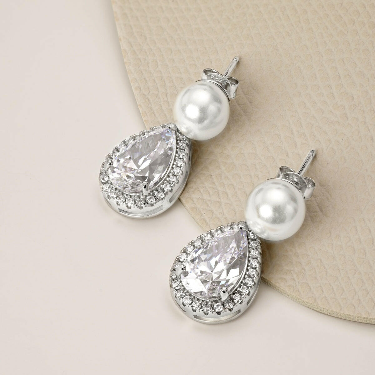 Tear Drop Pearl Earrings - Luméra Designs