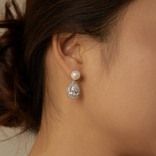 Tear Drop Pearl Earrings