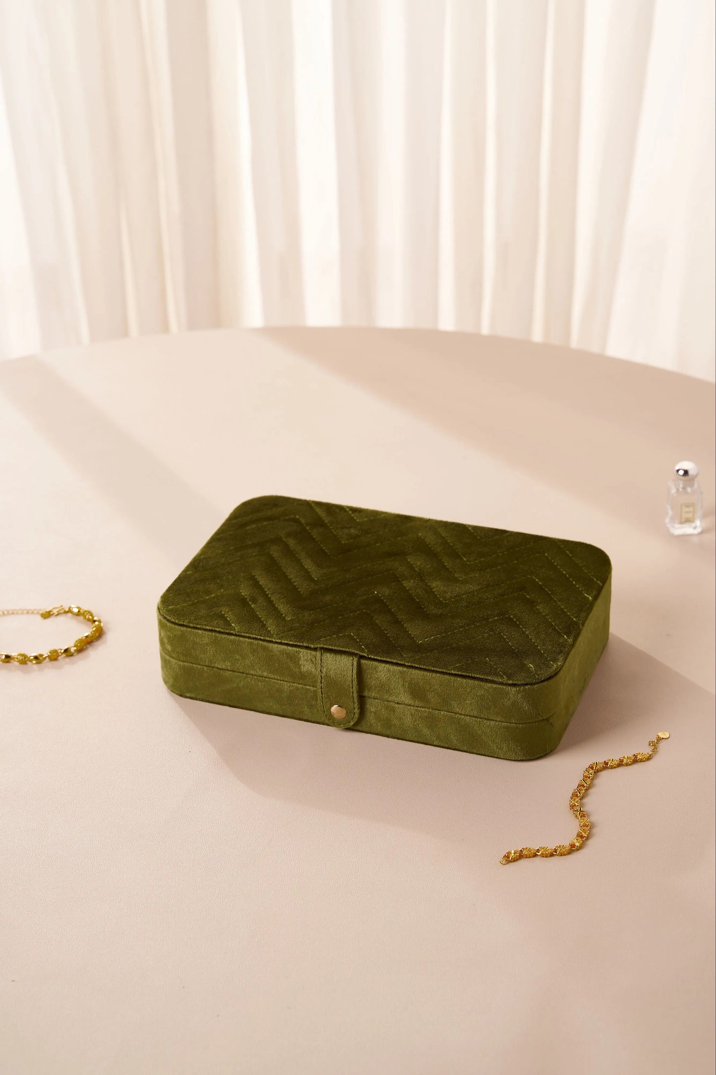 Green Velvet Jewelry Box - Medium